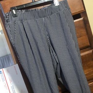 Torrid pull on paper bag pants size 1 1X